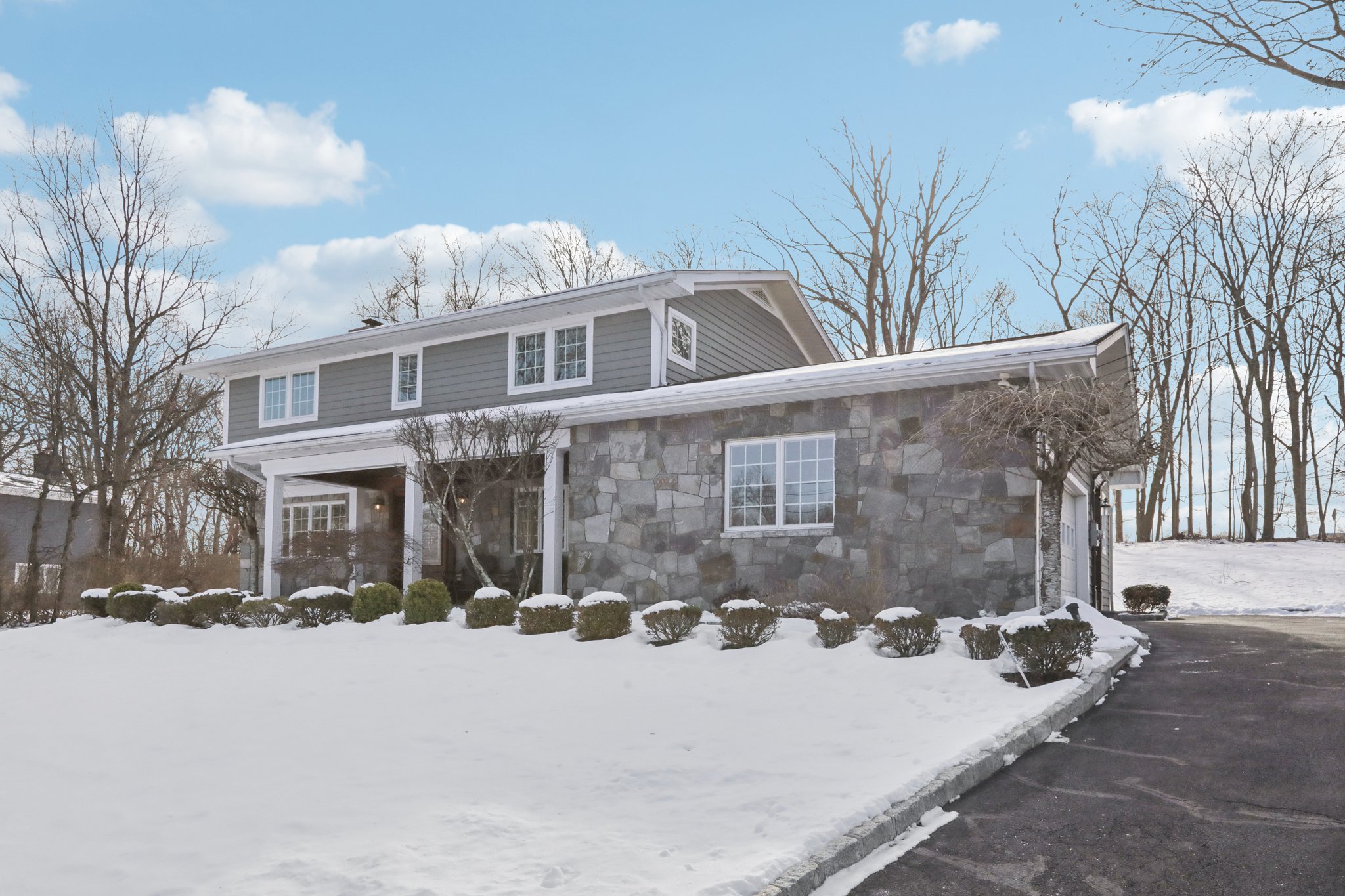 Foxwood Ln-S2401-004.jpg