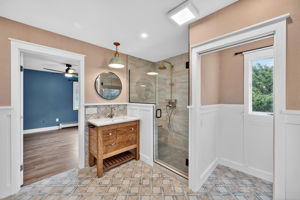 Jack & Jill Full Bath