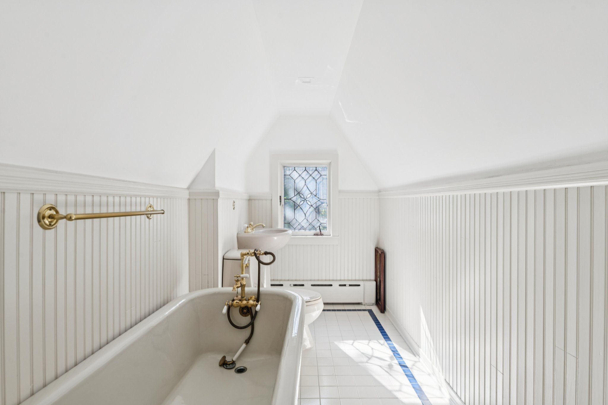 Heights Rd-S0410-042.jpg