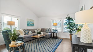 10 Lucero E, Irvine, CA 92620, USA Photo 15