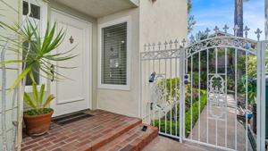 10 Lucero E, Irvine, CA 92620, USA Photo 14