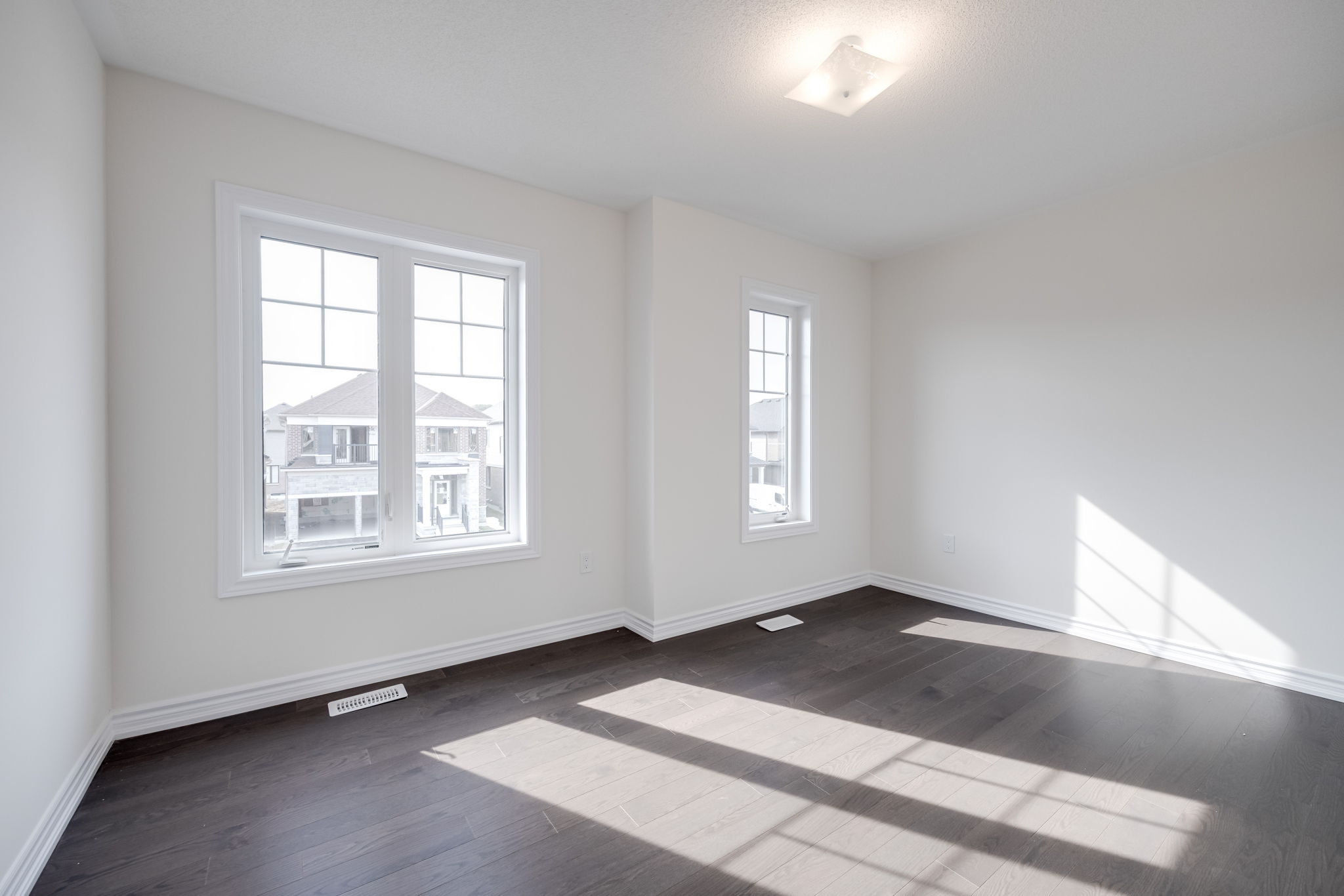 Barrie property showcase — delivered property photograph 22