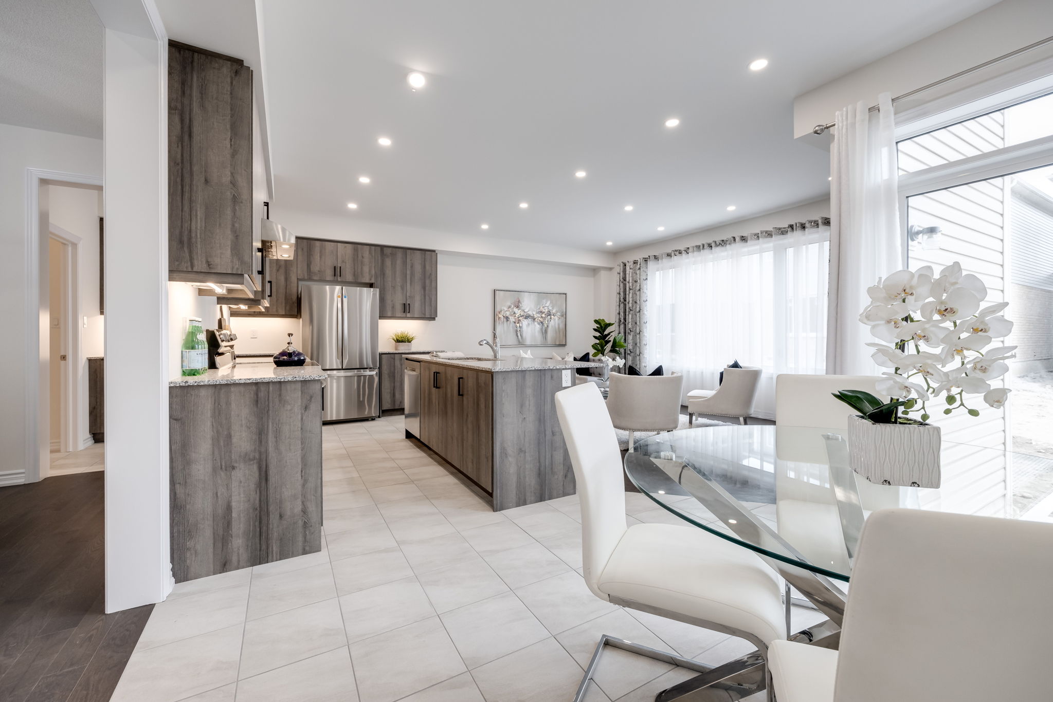 Barrie property showcase — delivered property photograph 8