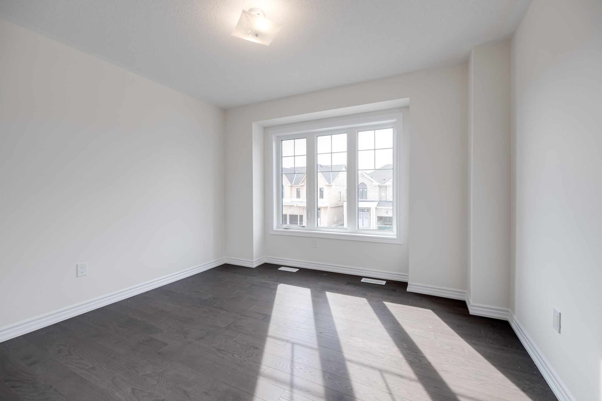 Barrie property showcase — delivered property photograph 20