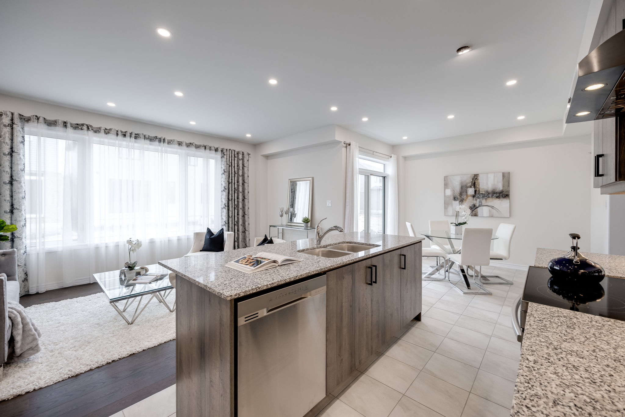 Barrie property showcase — delivered property photograph 16