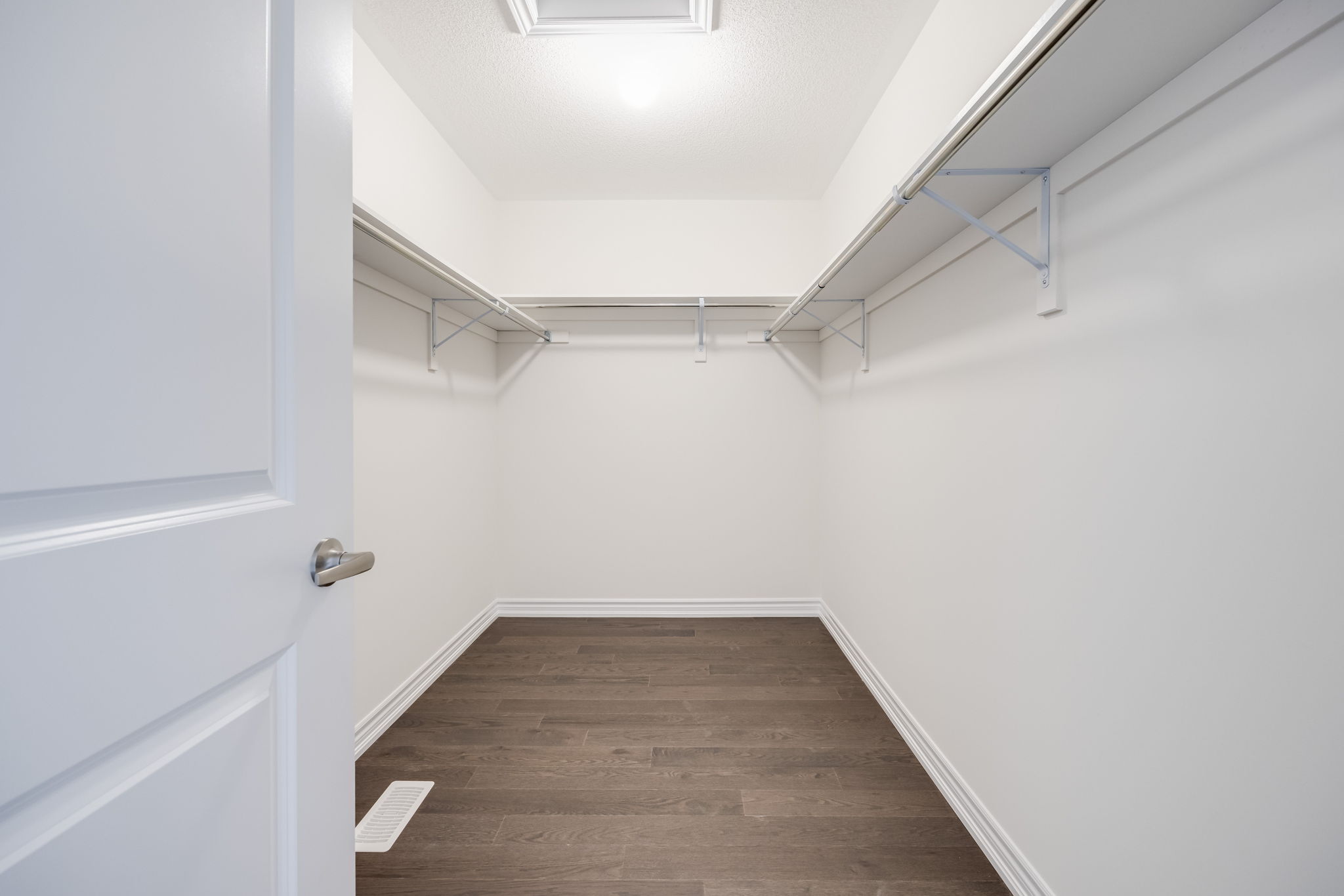 Barrie property showcase — delivered property photograph 32