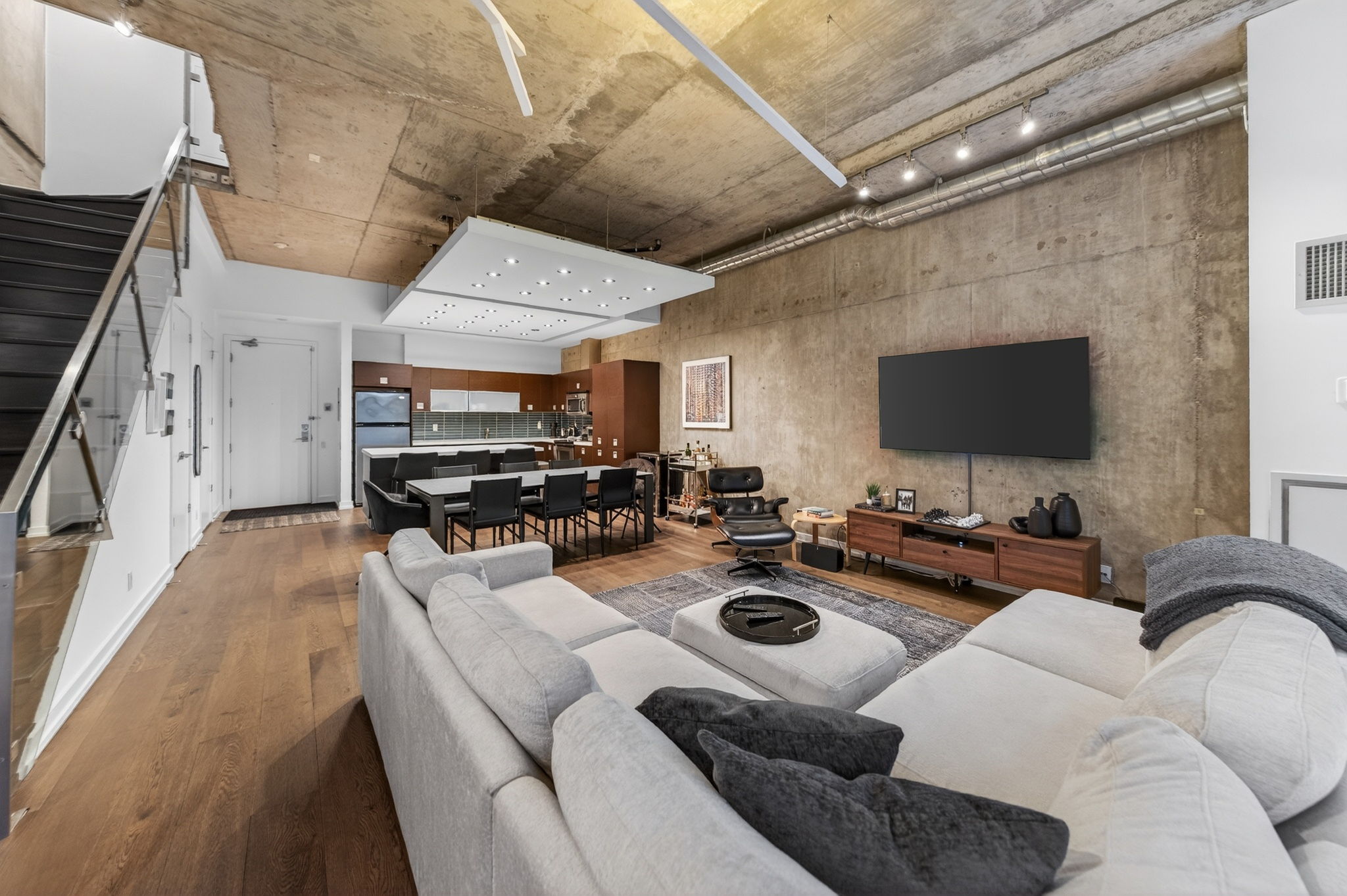 10 Morrison St TH4 Toronto, ON M5V 2T8