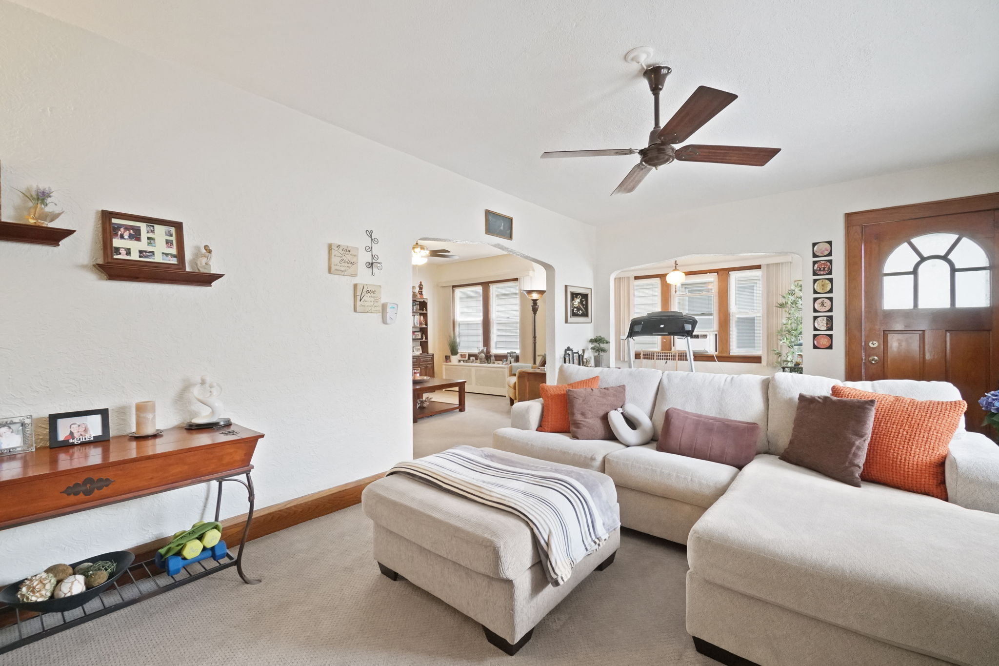 1ST FLOOR APARTMENT
