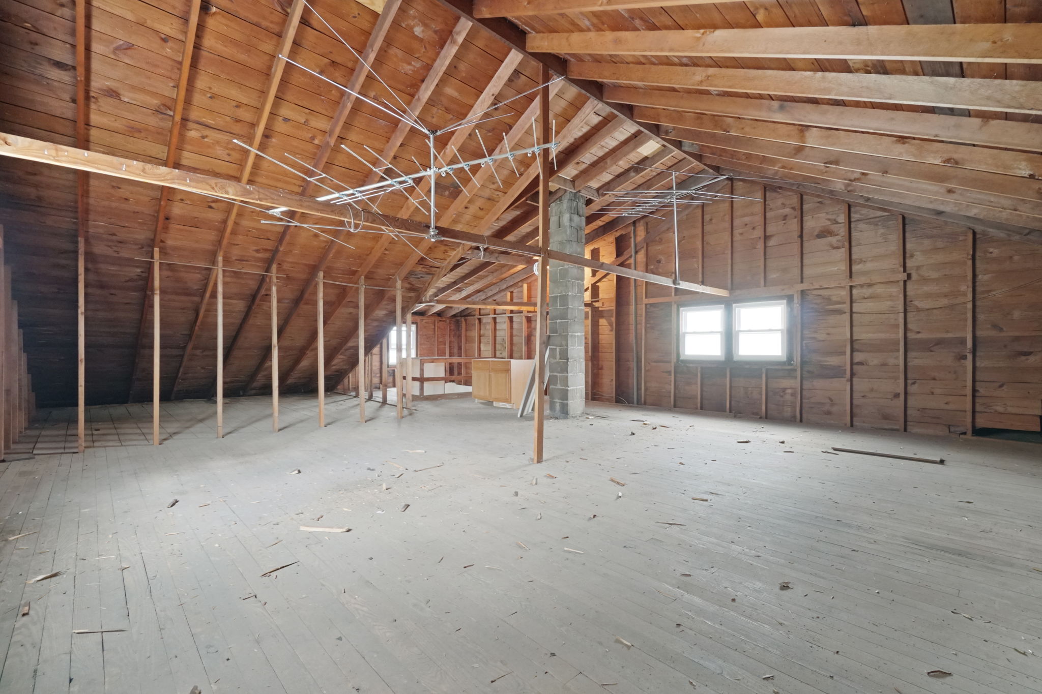 LARGE ATTIC