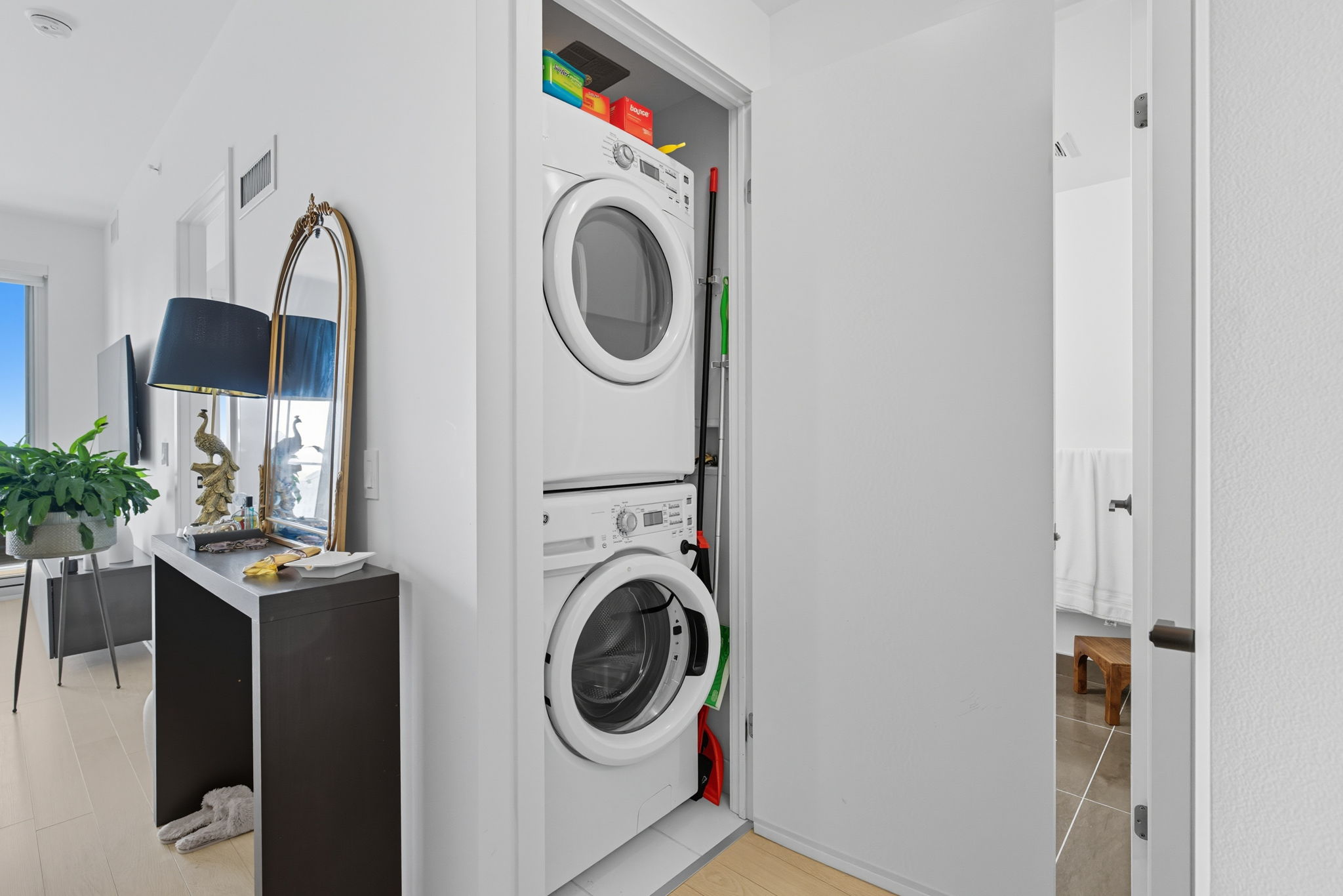 Toronto property showcase — delivered property photograph 17