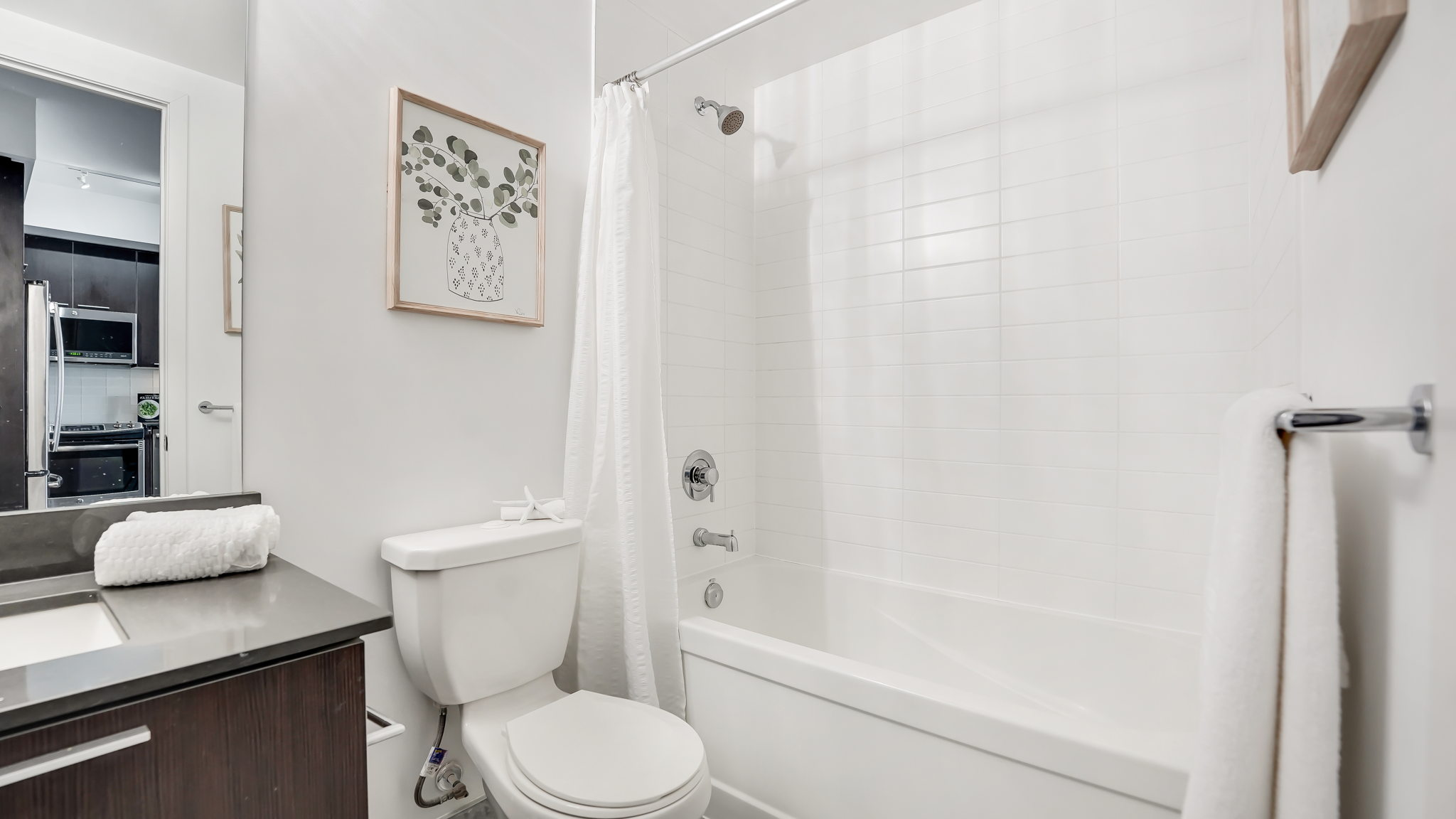 10 Park Lawn Rd, Toronto, ON M8V 0H9 GrayMedia 10 Park Lawn Rd, Toronto, ON M8V 0H9 GrayMedia