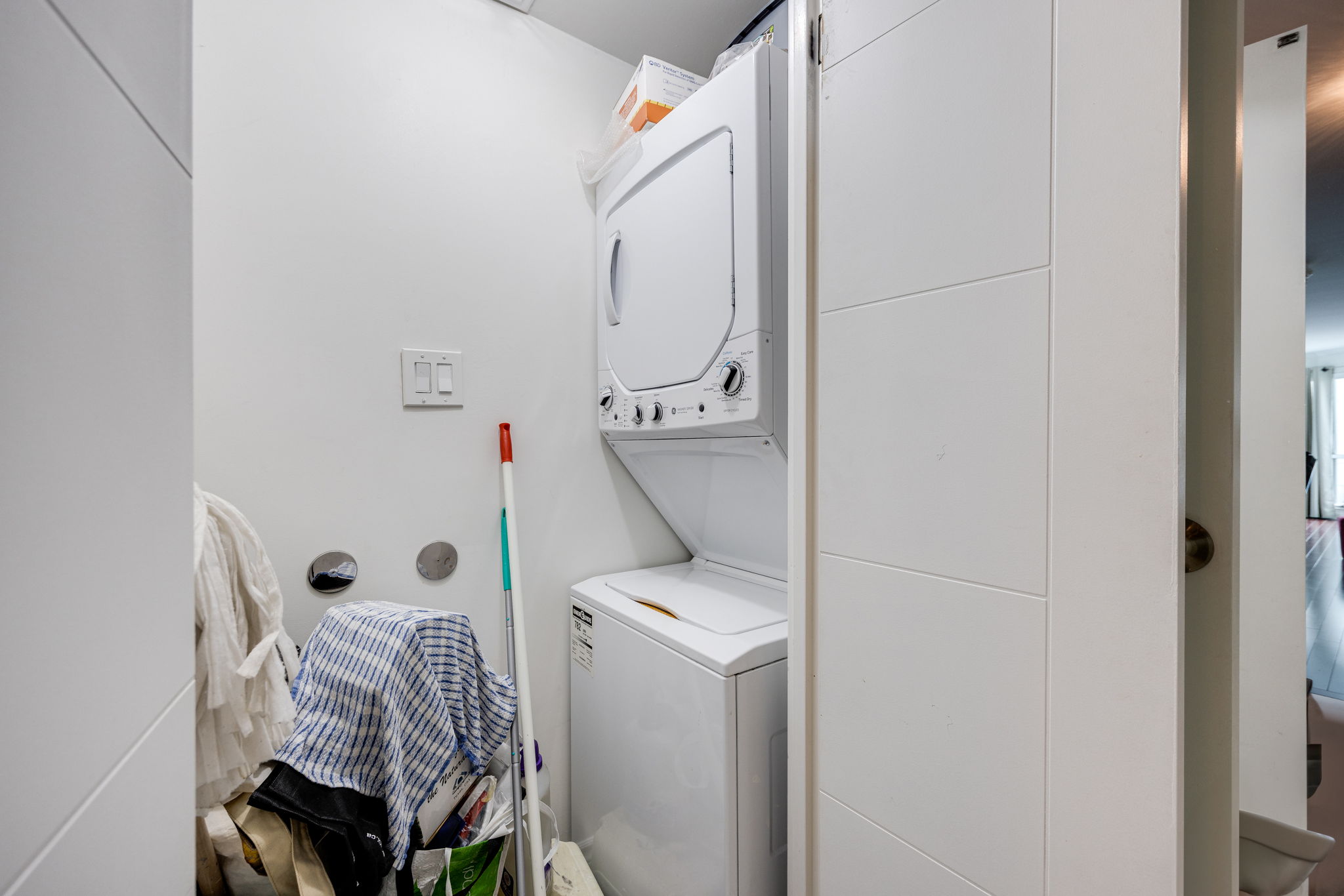 Toronto property showcase — delivered property photograph 21