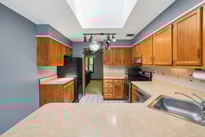 Rebecca Ln-S1009-032.jpg