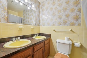 Rebecca Ln-S1009-033.jpg