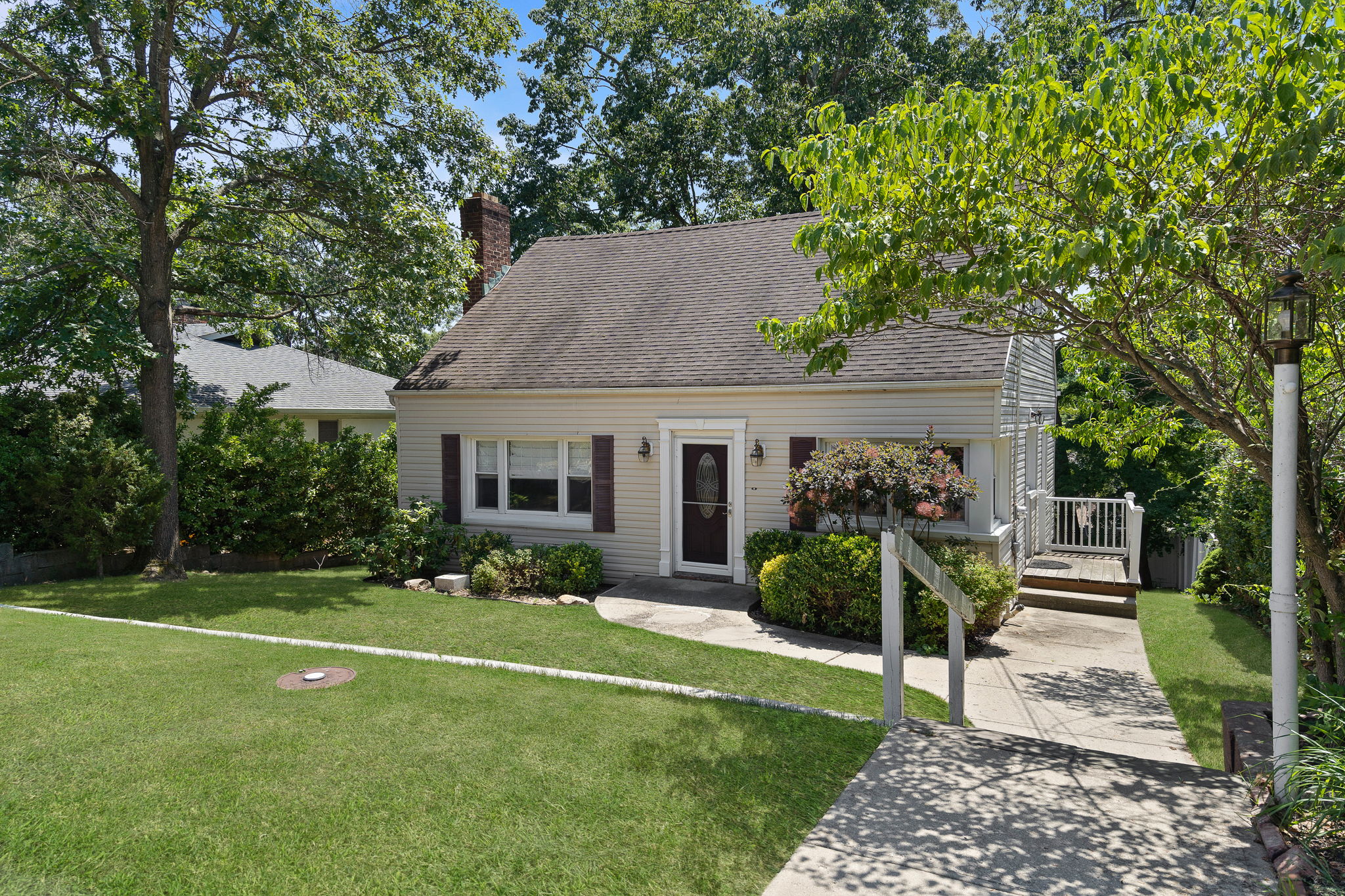  10 Ridge Rd, Bayville, NY 11709, US