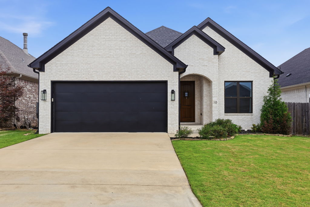 Residential real estate media in Little Rock, Arkansas by Avery & Bryant