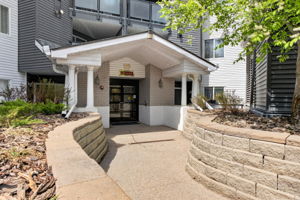  Photo 0