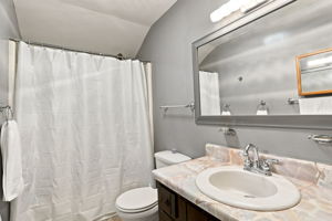  Photo 32