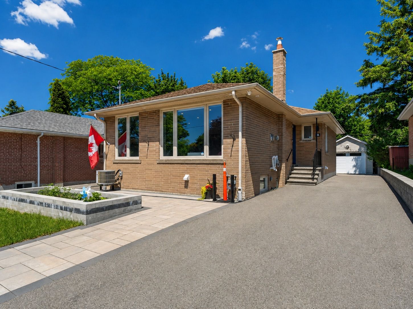 10 Sylla Ave Toronto, ON M1R 4W7