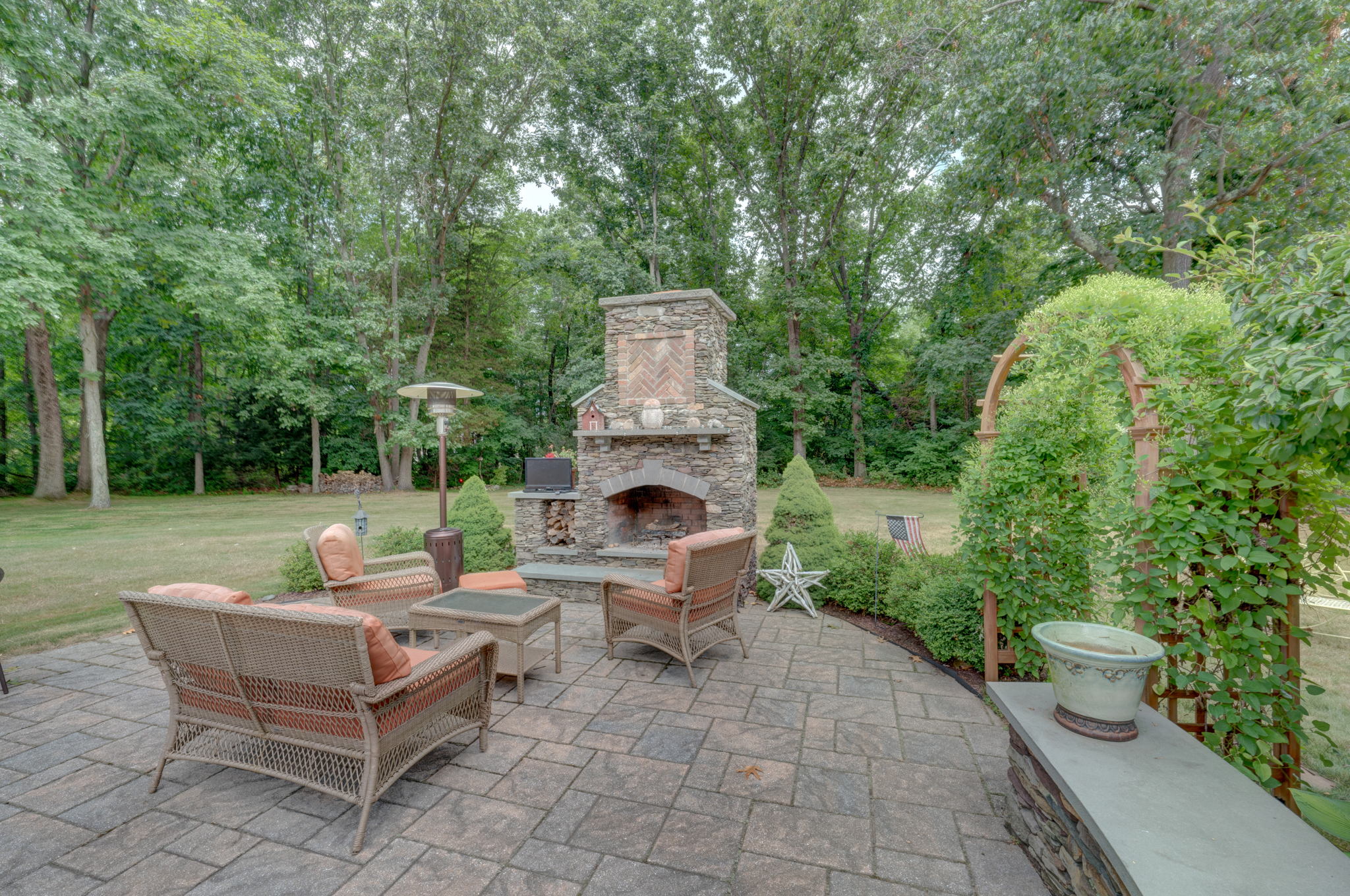 10 Templeton Rd, Wallingford, CT 06492, USA Photo 8