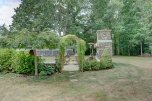 10 Templeton Rd, Wallingford, CT 06492, USA Photo 9