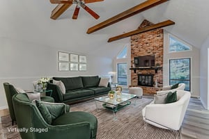 DSC04224_5_6 virtually staged.jpeg