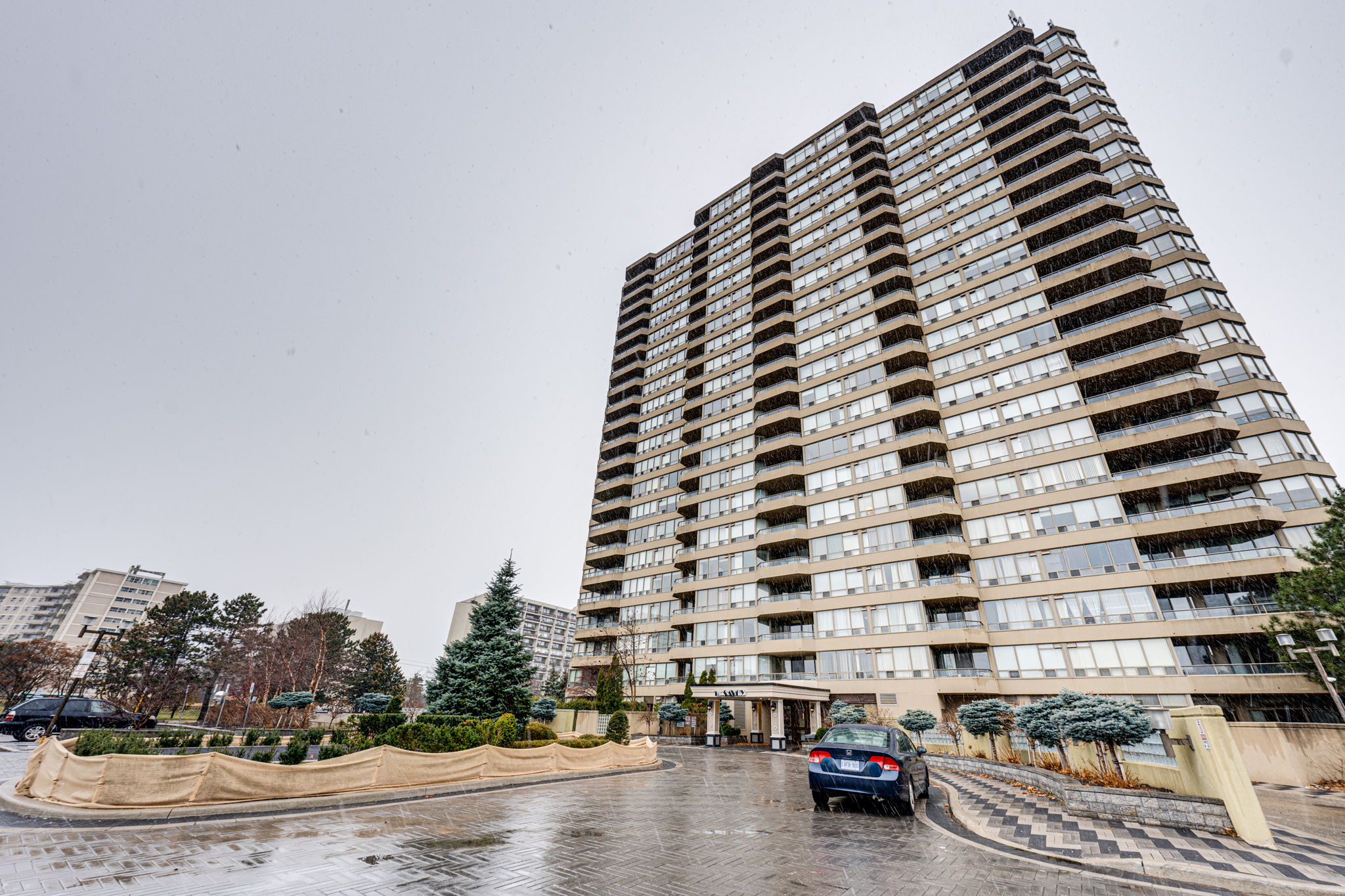 10 Torresdale Ave Unit 502 Toronto, ON M2R 3V8