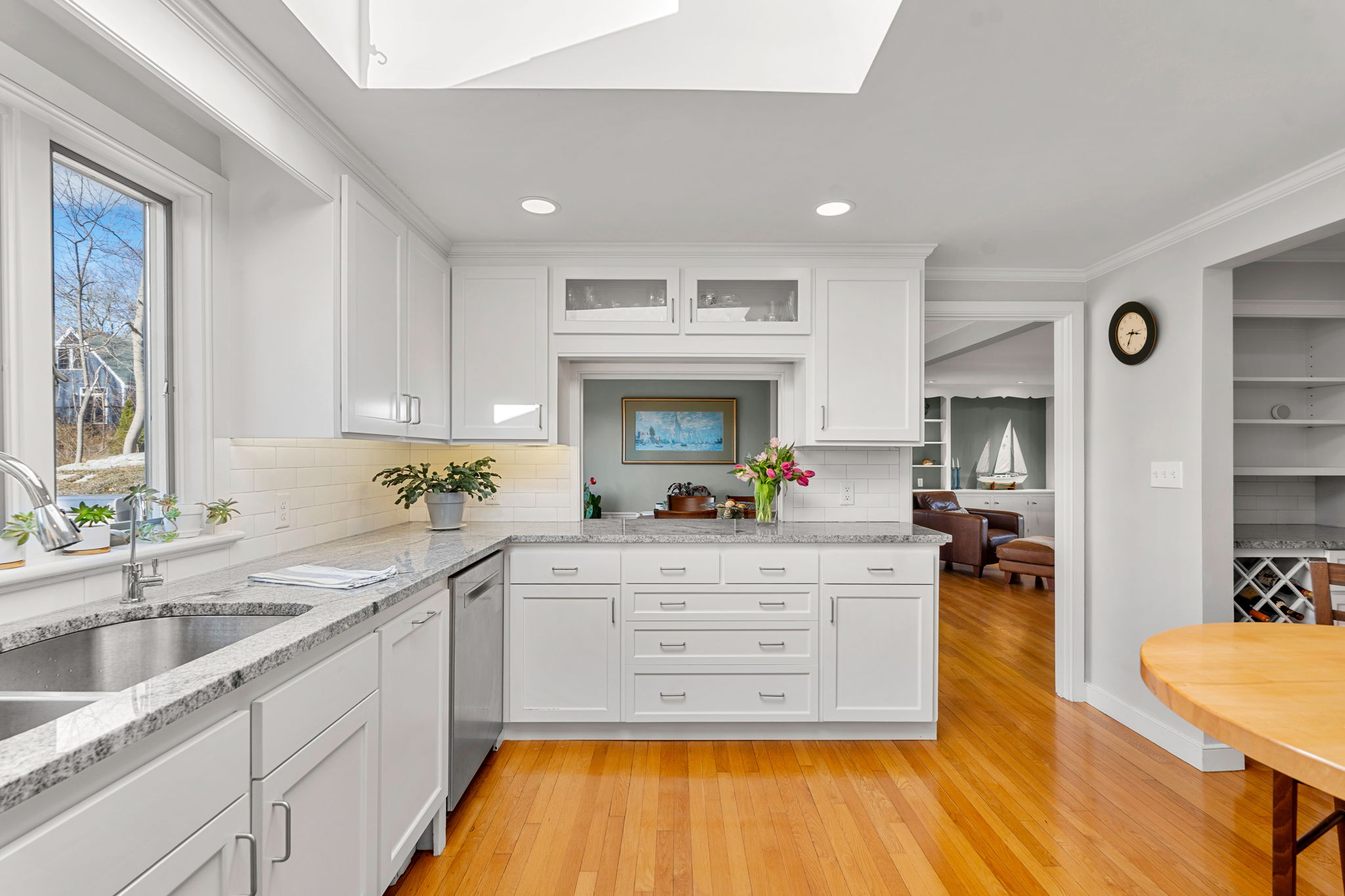 10 W Cottage St, Marblehead, MA 01945, USA Photo 43