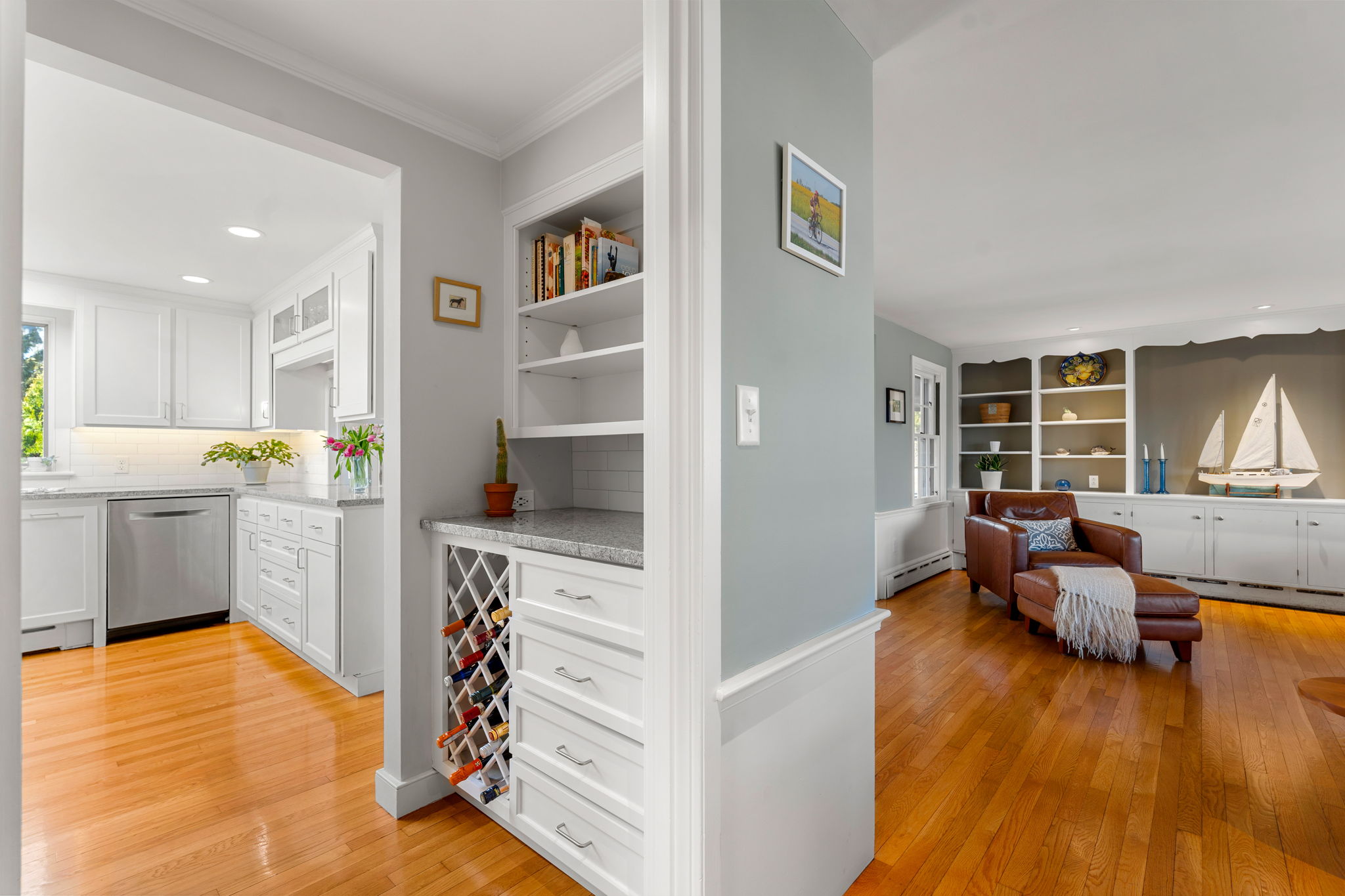 10 W Cottage St, Marblehead, MA 01945, USA Photo 46