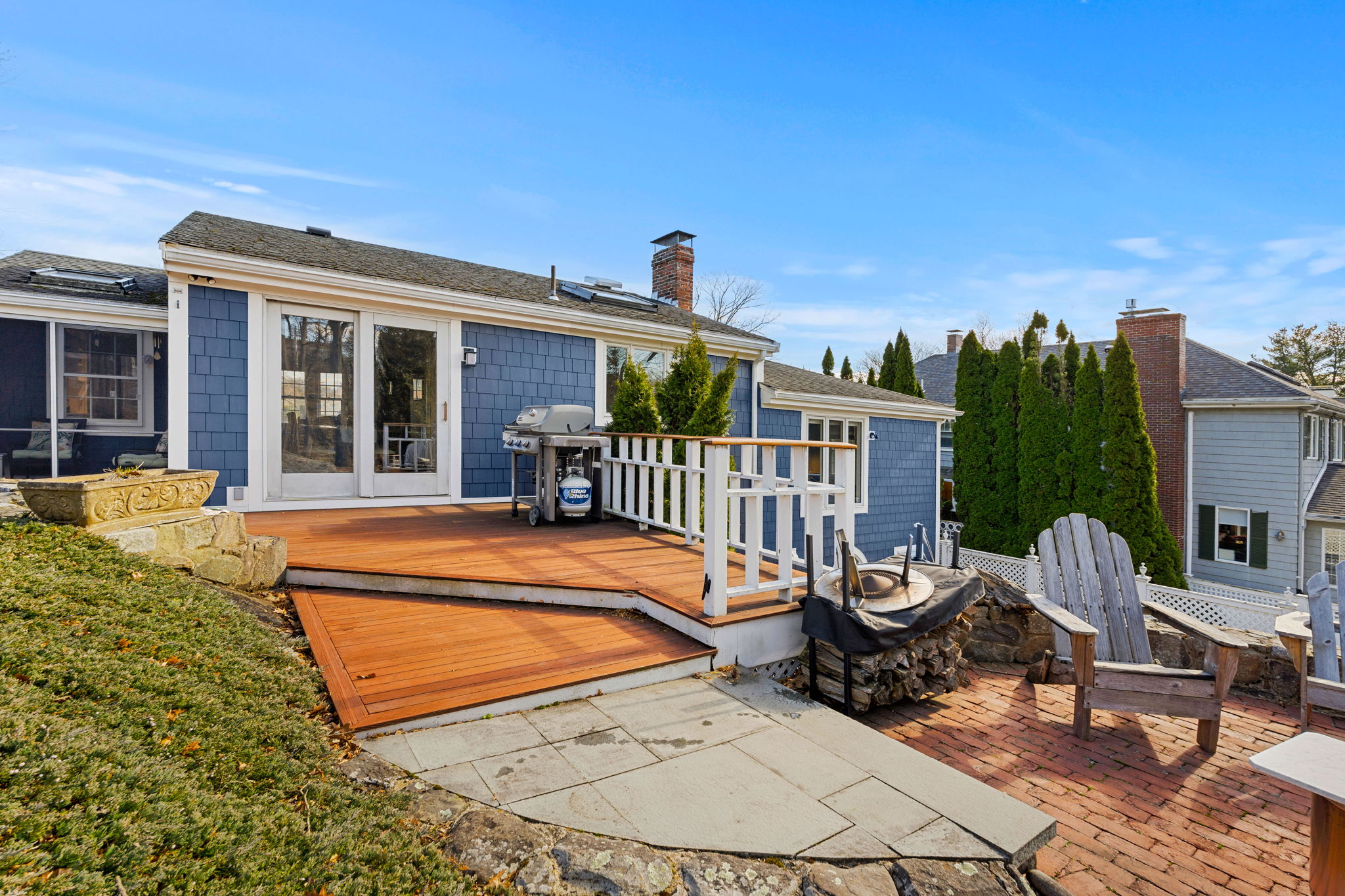 10 W Cottage St, Marblehead, MA 01945, USA Photo 13