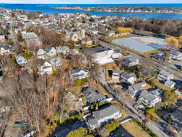 10 W Cottage St, Marblehead, MA 01945, USA Photo 20