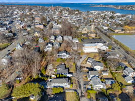 10 W Cottage St, Marblehead, MA 01945, USA Photo 21