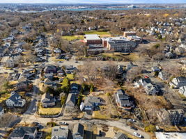 10 W Cottage St, Marblehead, MA 01945, USA Photo 23