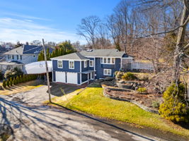 10 W Cottage St, Marblehead, MA 01945, USA Photo 6