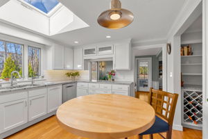 10 W Cottage St, Marblehead, MA 01945, USA Photo 44