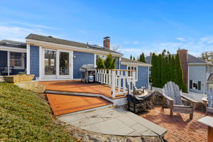 10 W Cottage St, Marblehead, MA 01945, USA Photo 12