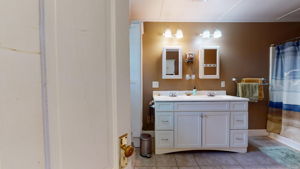  10 Ware St, Lewiston, ME 04240, US Photo 35