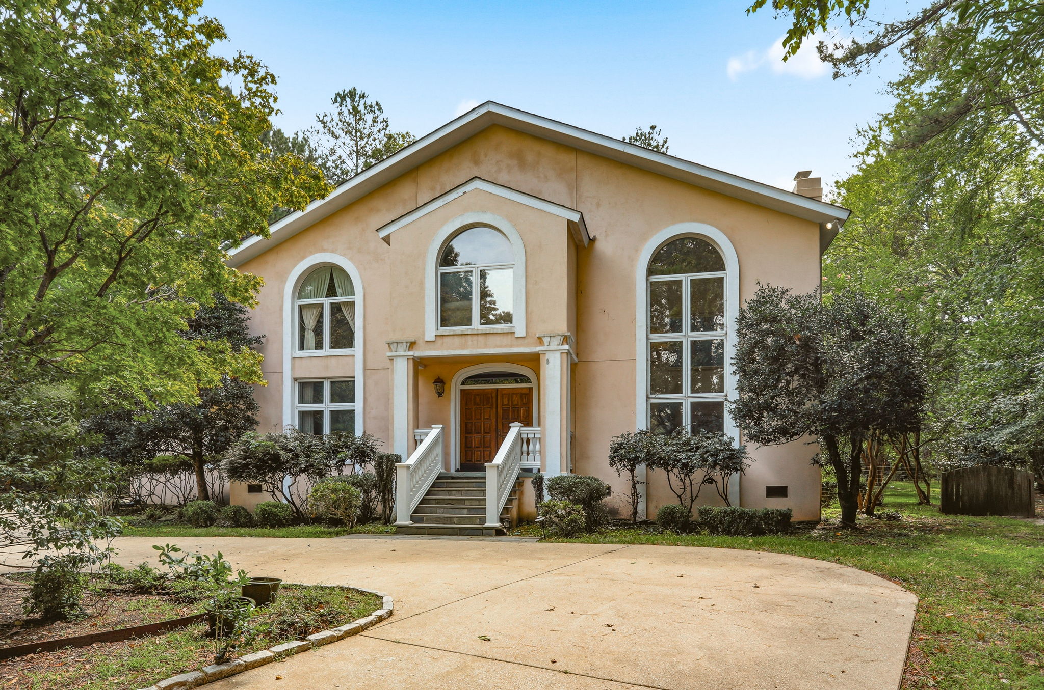 03-Exterior Front