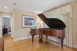 25-Music Room