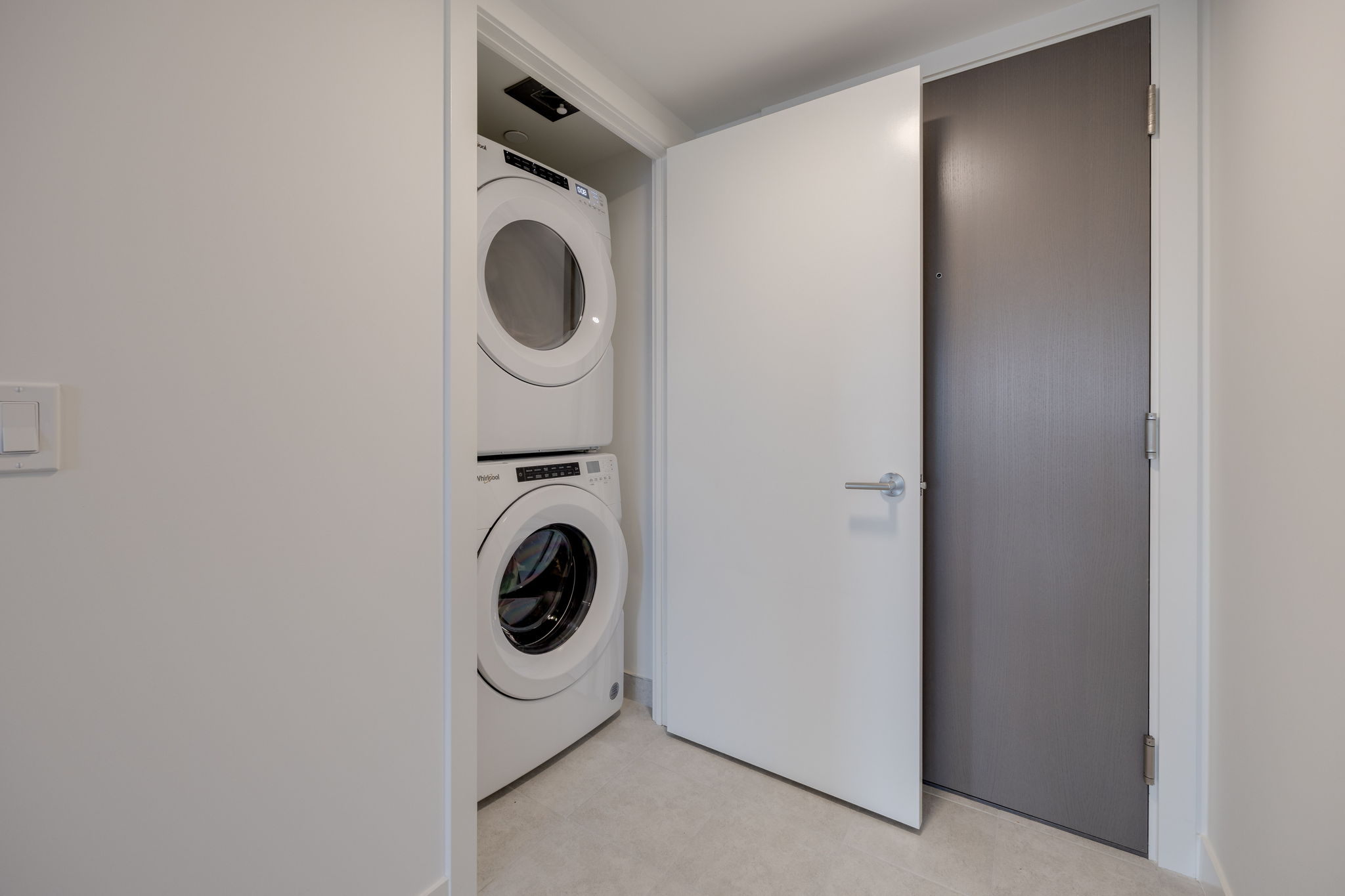 Toronto property showcase — delivered property photograph 17