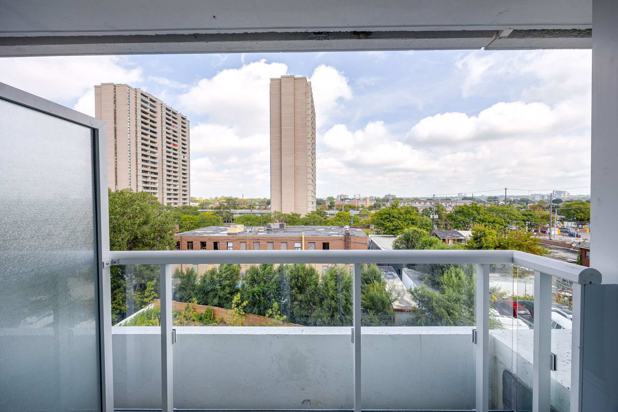 Toronto property showcase — delivered property photograph 18