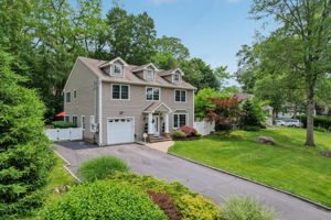 Willow Dr-1206-066
