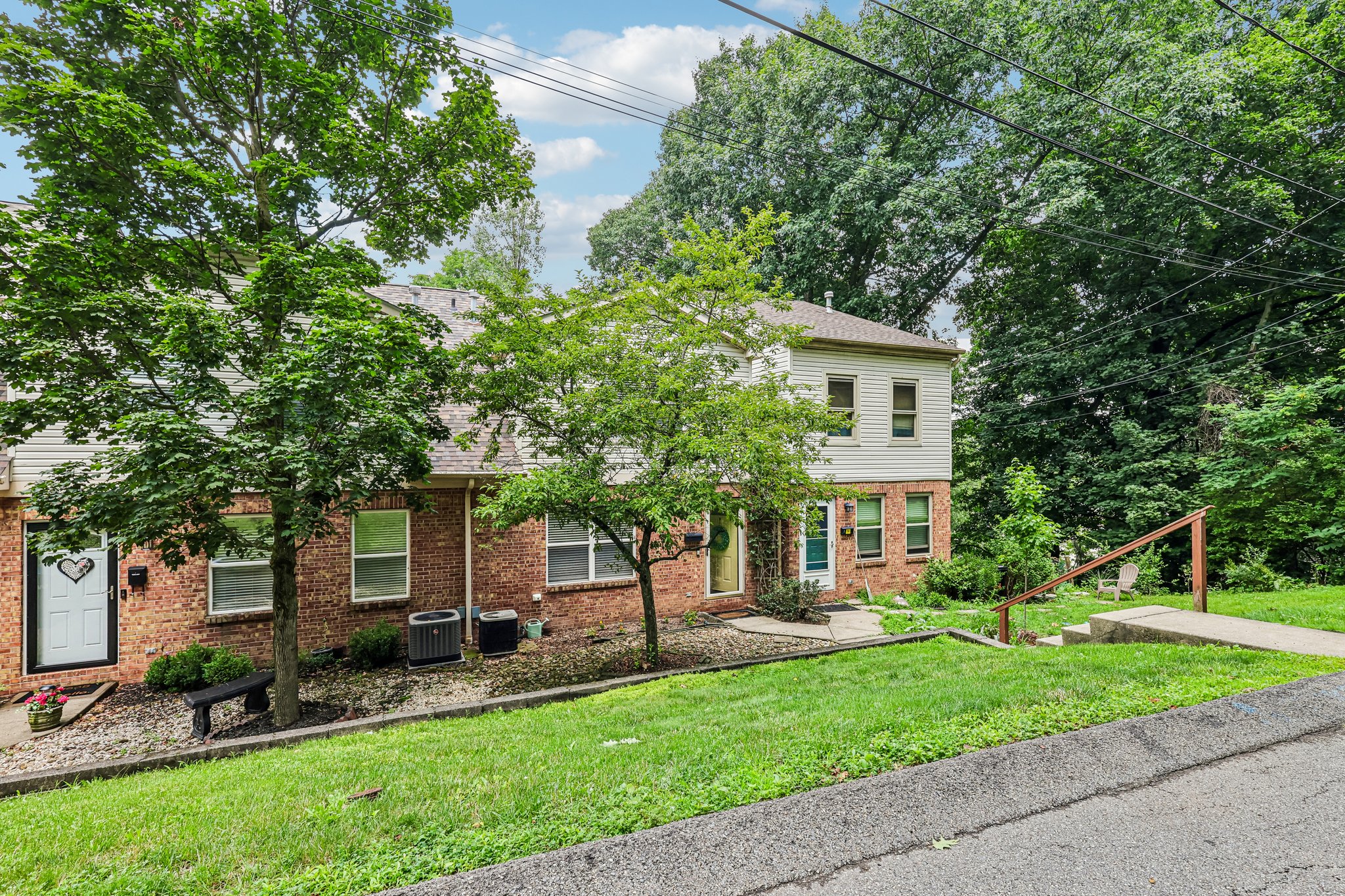 Yale Ave-S0707-005.jpg