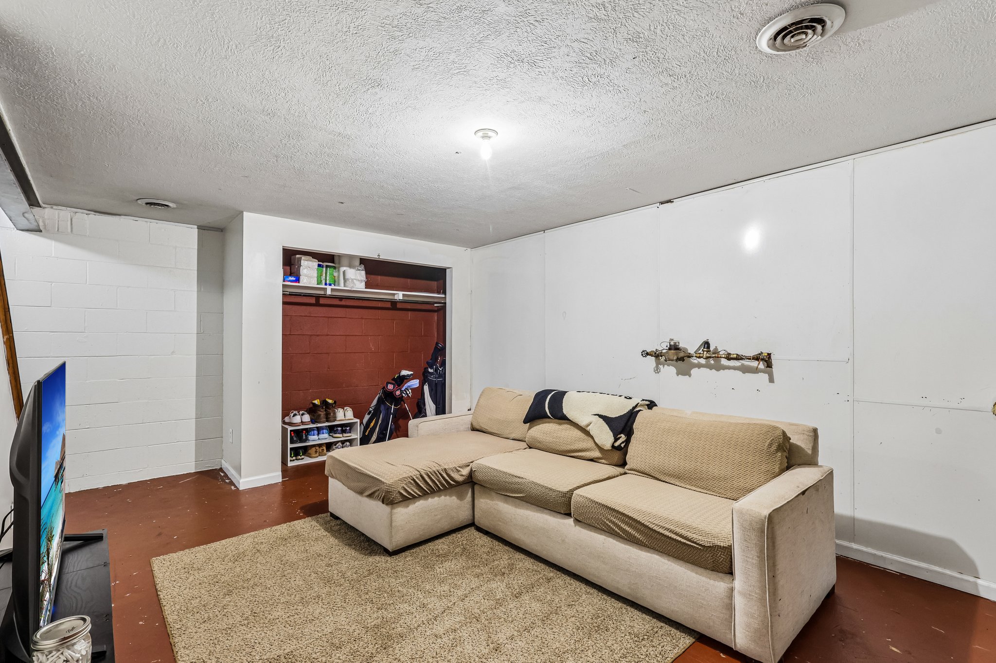 Yale Ave-S0707-043.jpg