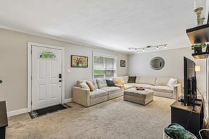 Yale Ave-S0707-010.jpg