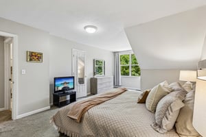 Yale Ave-S0707-025.jpg