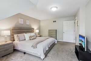 Yale Ave-S0707-027.jpg