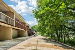 Yale Ave-S0707-053.jpg