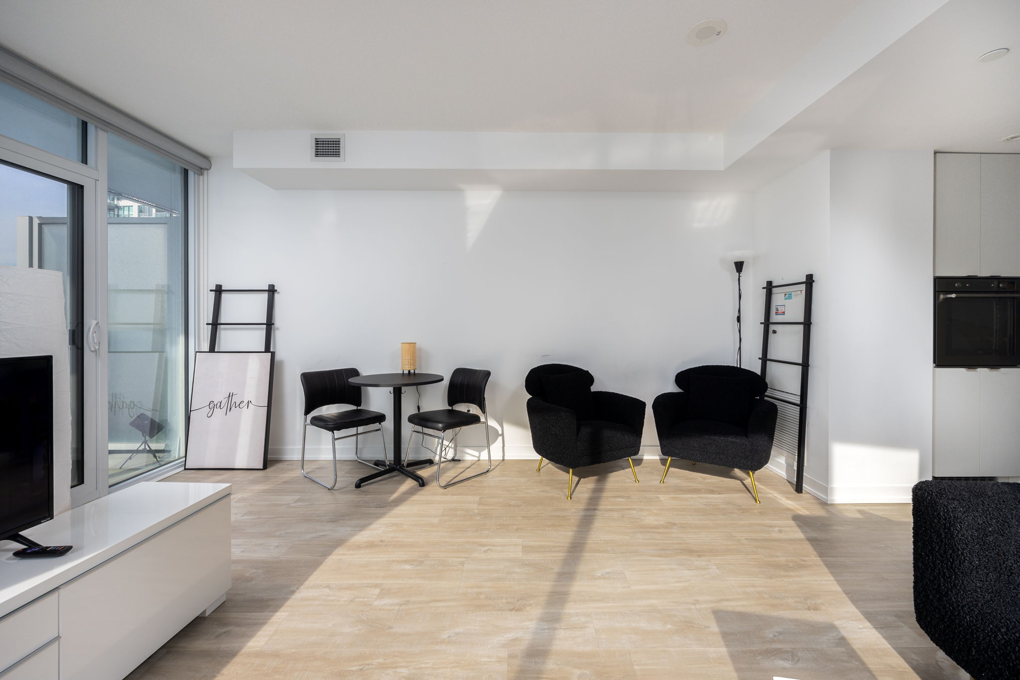 Toronto property showcase — delivered property photograph 6