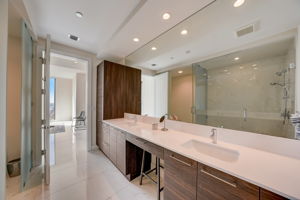  1st Ave N 3407-043
